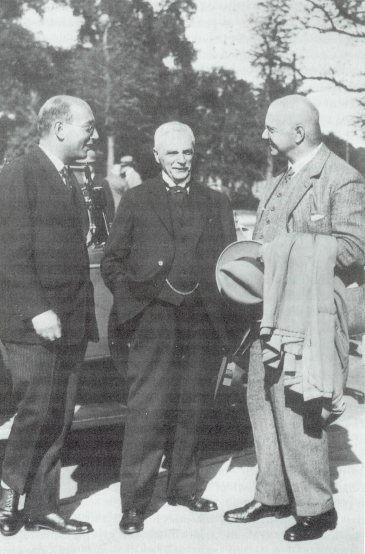 Leonard Polak Daniels with Abraham Hijmans van den Bergh and Isidor Snapper (from right to left) at the 8th (D)GVS Conference © Joodsmonument