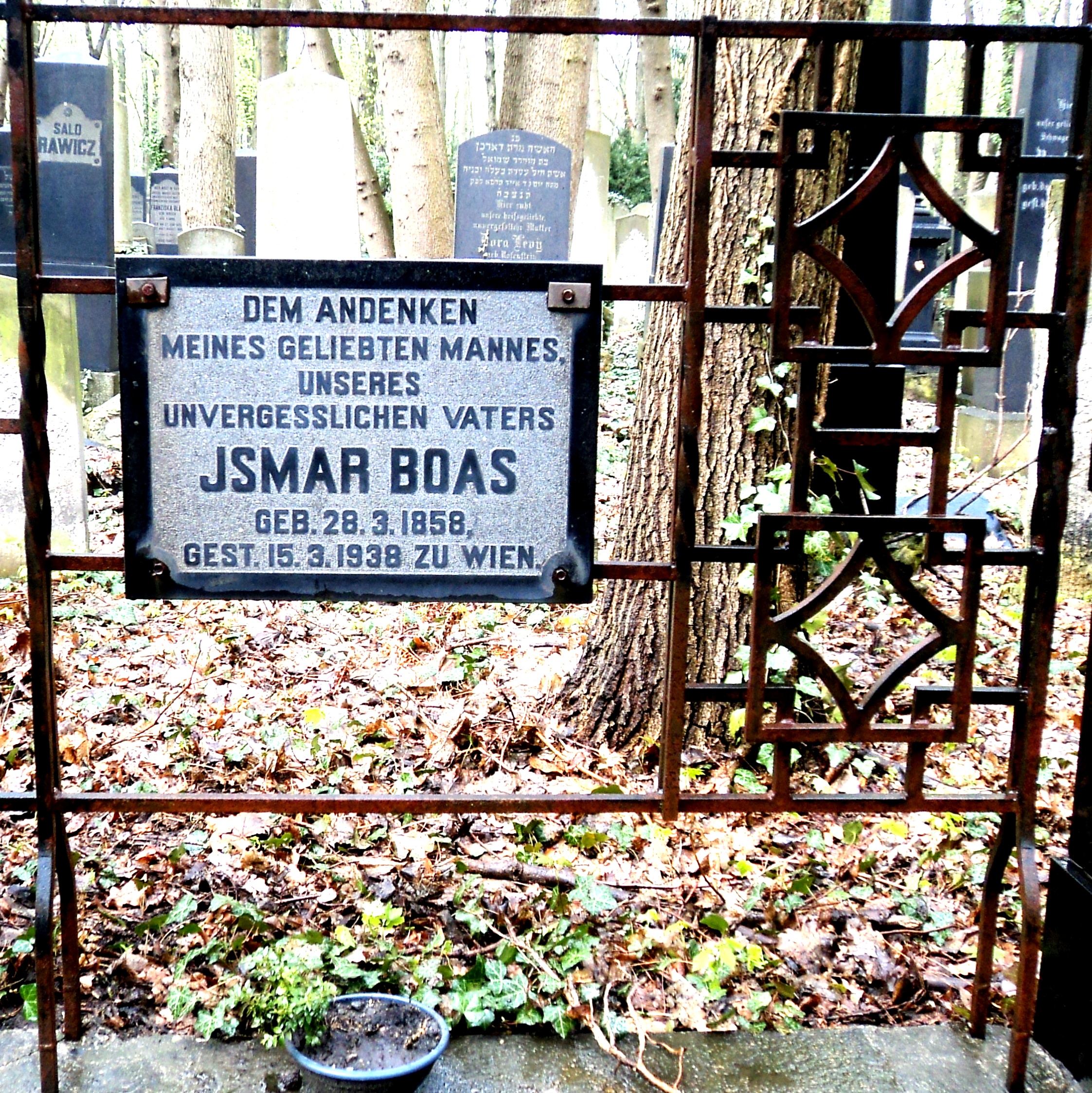 Grabstätte, Jüdischer Friedhof Berlin-Weissensee, Foto Olaf Ziegenhagen