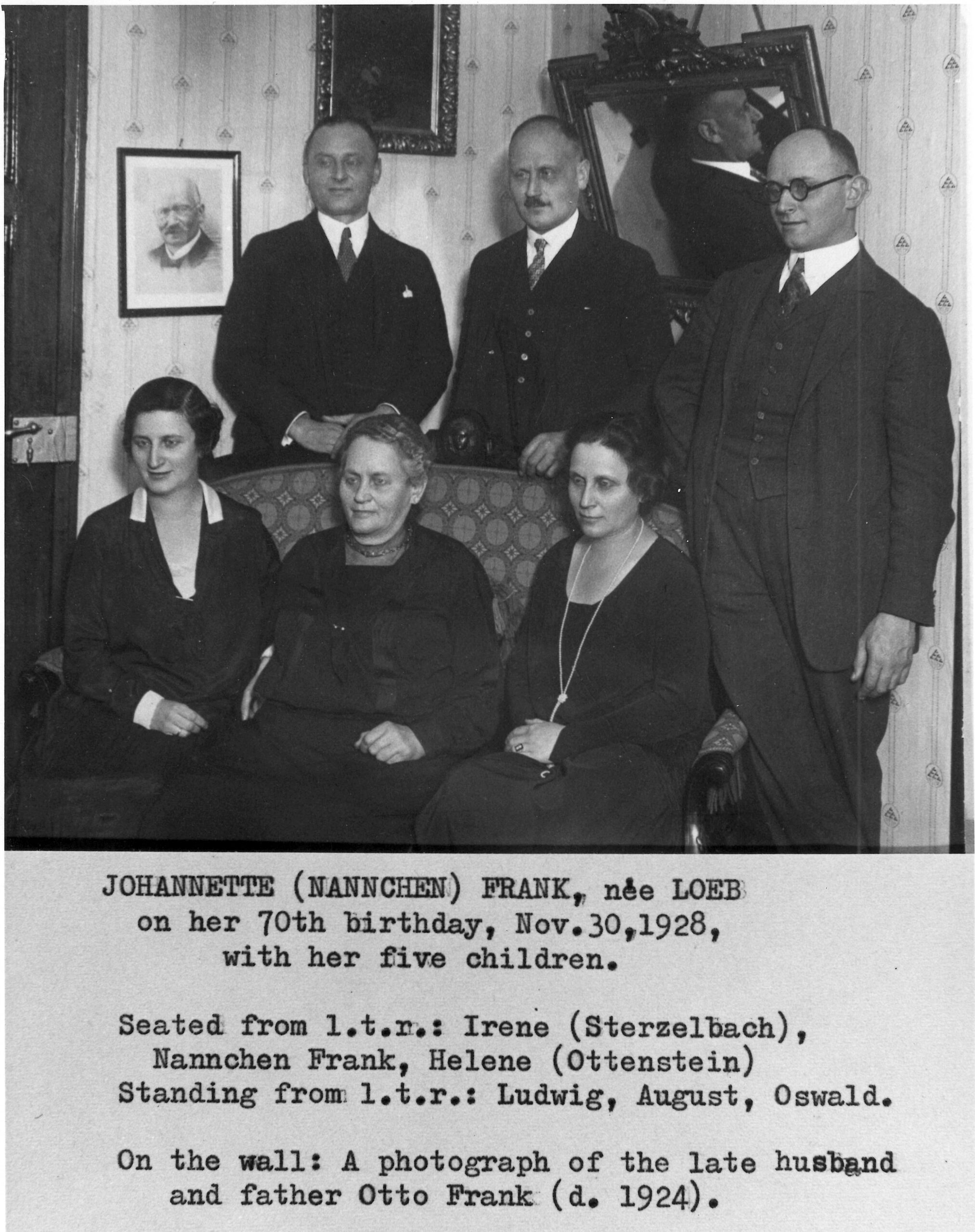 Johannette Frank with all 5 children 1928, copyright Norma Moruzzi